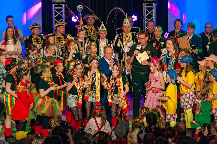 51567845 970855083111469 5618250203116077056 n