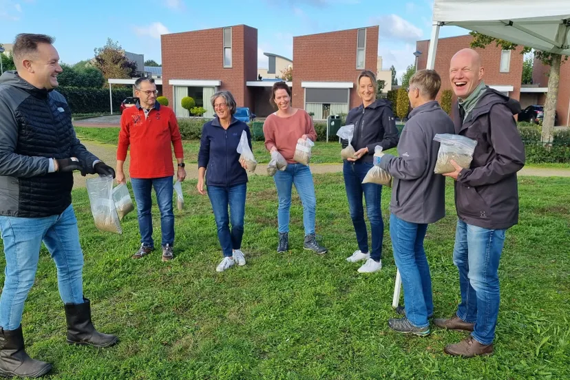 inwoners zaaien kruiden in heel 310061536 474513258049386 2654580242788039606 n