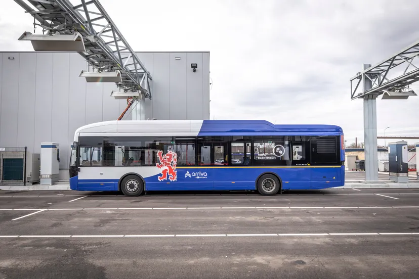 laadlocatie ze korvetweg maastricht door aronnijsfotografie