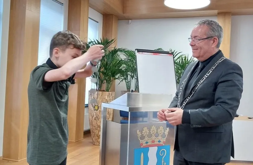 lars boonen legt ambtsketen af als kinderburgemeester 1