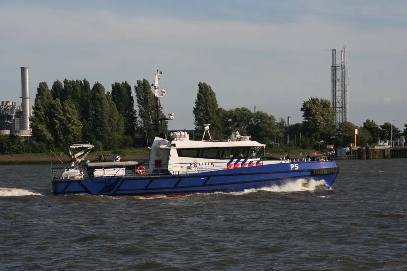 politieboot p5 rotterdam
