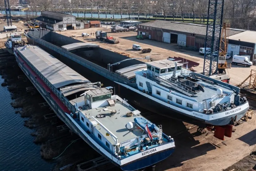 scheepswerf maasbracht