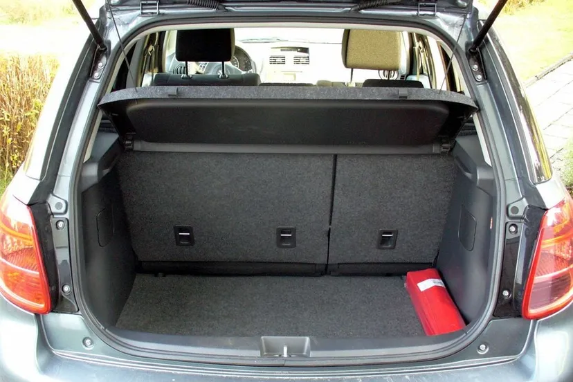 suzuki sx4 kofferraum