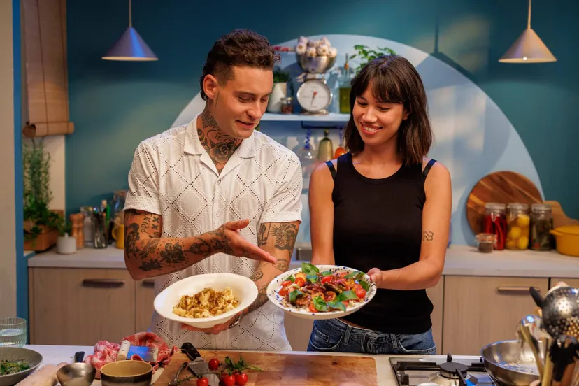 Douwe Bob en Meau a89613a539c9ceee8c507f3c2b_3786860_full-1