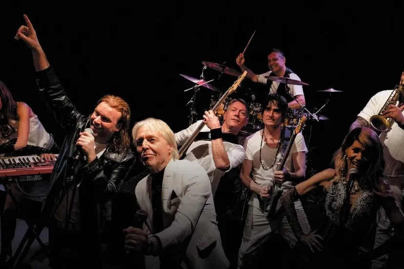 tttmola-band-68eccc347ddf9-TributeWorld