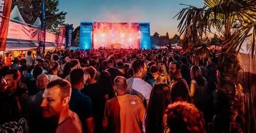 Echt Zomerfeesten - 8929796499959808443