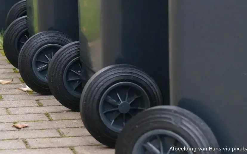 garbage can g176c111d2 1920 915x518 1