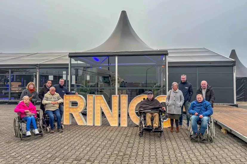 Mat van de Vorle op bezoek bij Rinico Tentenverhuur (foto Mirian van de Vorle ©)