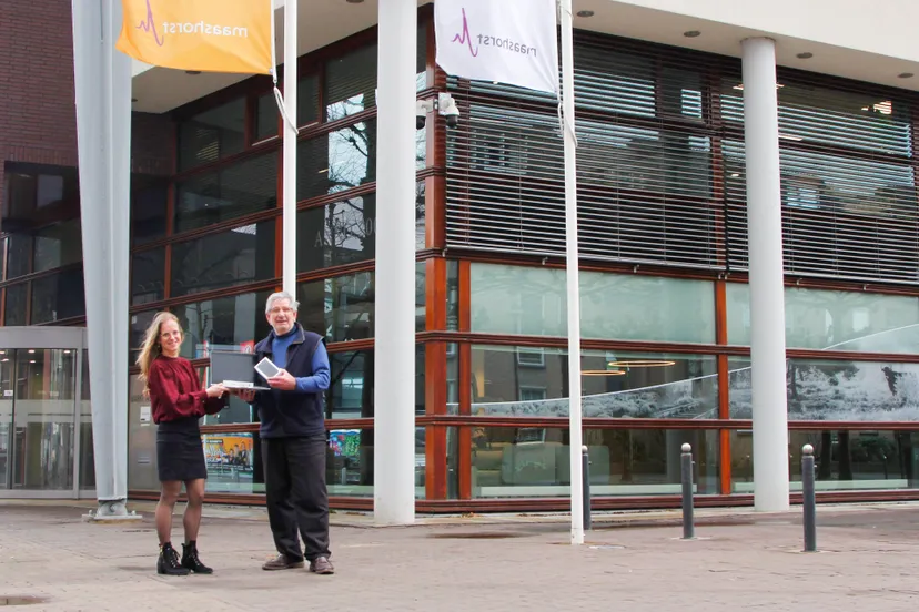 overhandiging stichting leergeld mg 4935