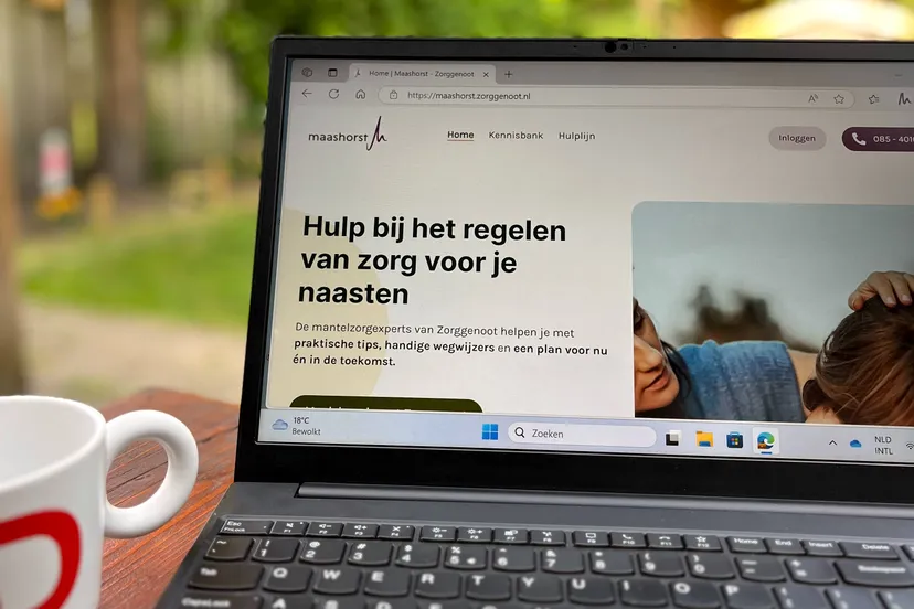 20250520 persbericht zorggenoot foto site op laptop