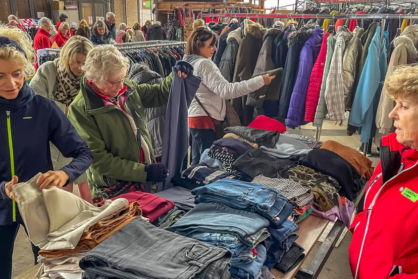 05. Kledingbeurs Caritas Uden (19 oktober 2025)