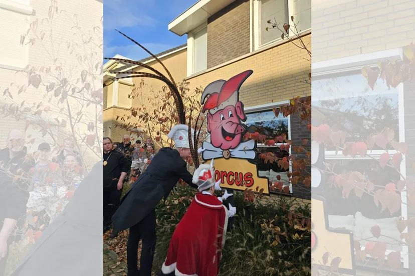 09-11-2025 Paalzetten Prins Porcus 00