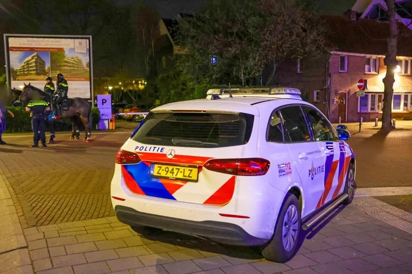 02-04-2026 Bereden politie in centrum Uden ivm verbod op samenscholing 04