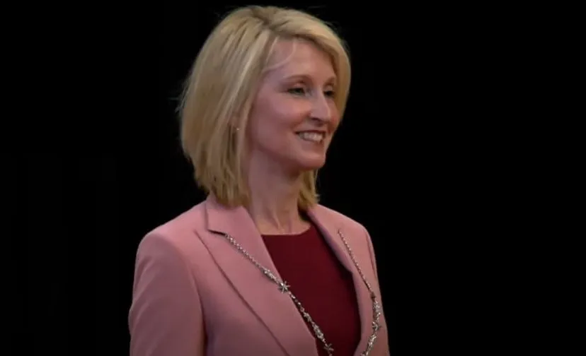 01 06 2021 installatie caroline van den elsen 4