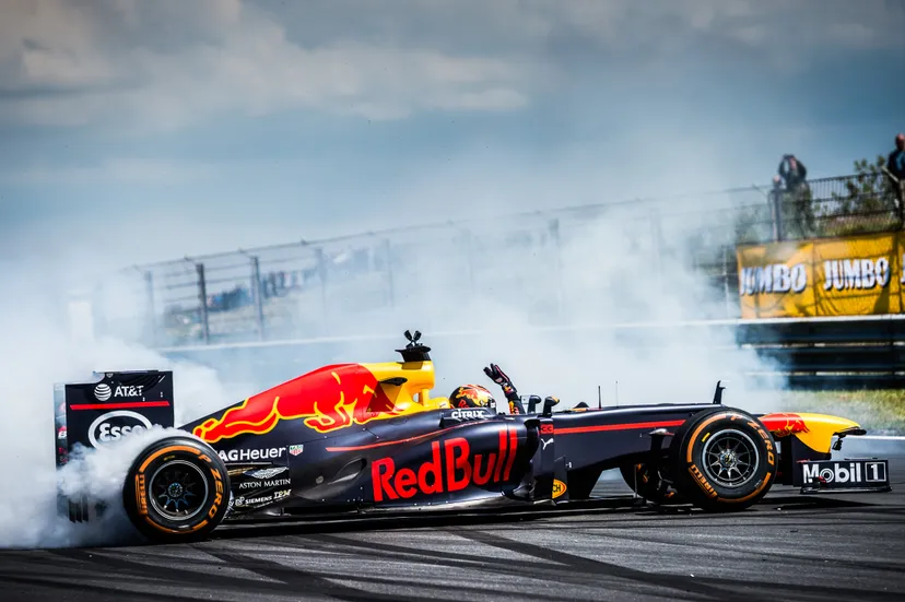 07 max verstappen rijdt baanrecord op zandvoort