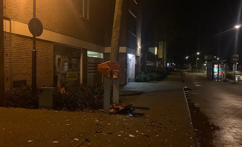 15 12 2020 brievenbus opgeblazen 1