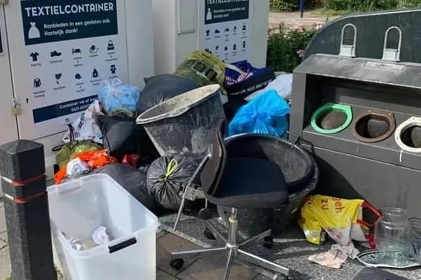 2023 10 06 kledingcontainers de boekt veghel