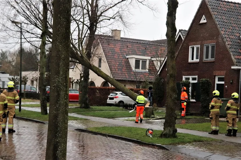 21 02 2022 stormschade hezelaarstraat veghel 07
