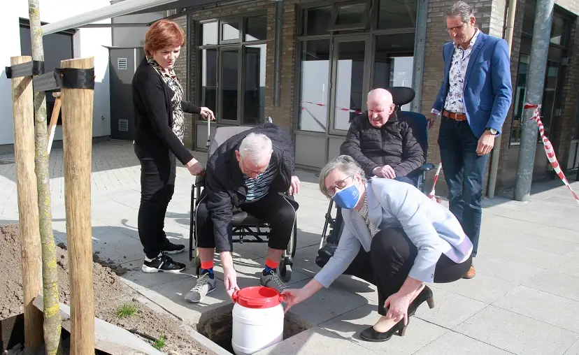 210324 pbs laverhof begraaft toekomstwensen foto 1