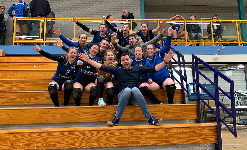 24 11 2019 skunk dames 1 8966x504