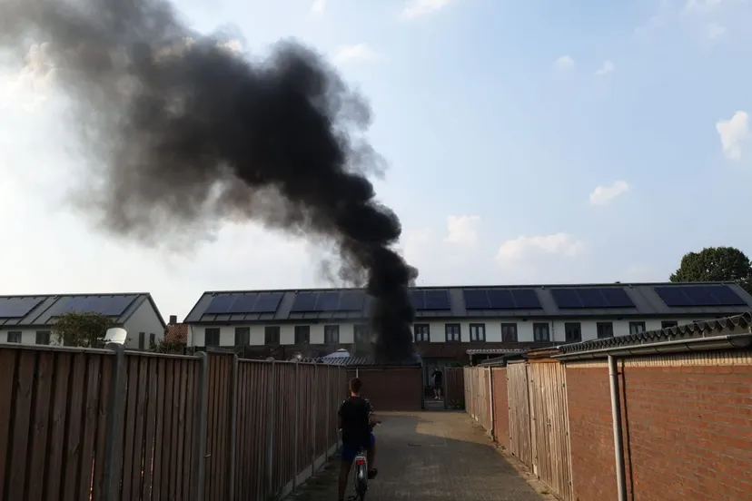 26 08 2019 brand bijgebouw chrysthenstraat 05