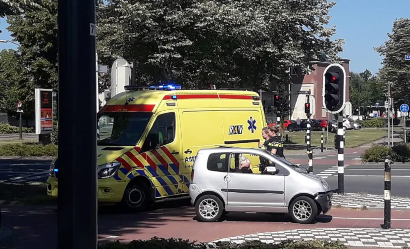 28 06 2019 brommobiel tegen paal 896x504