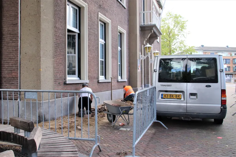 29 06 2020 reparatie verlichting oude raadhuis 01