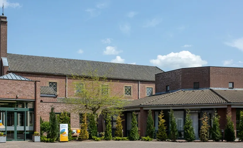 2u5a8834a hdr laverhof 2019
