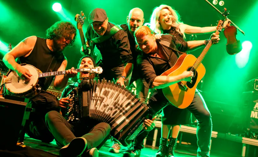 acting the maggot 896x504