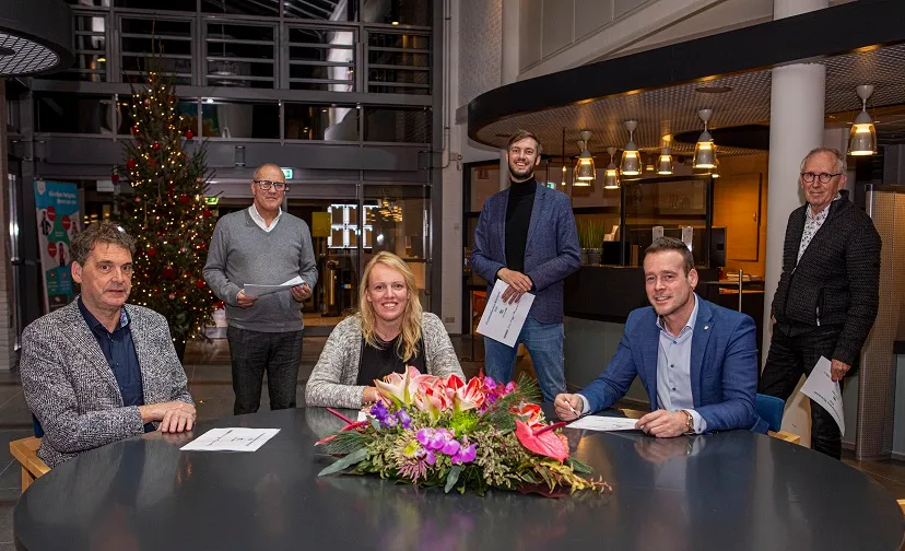 foto ondertekening 9 12 2021