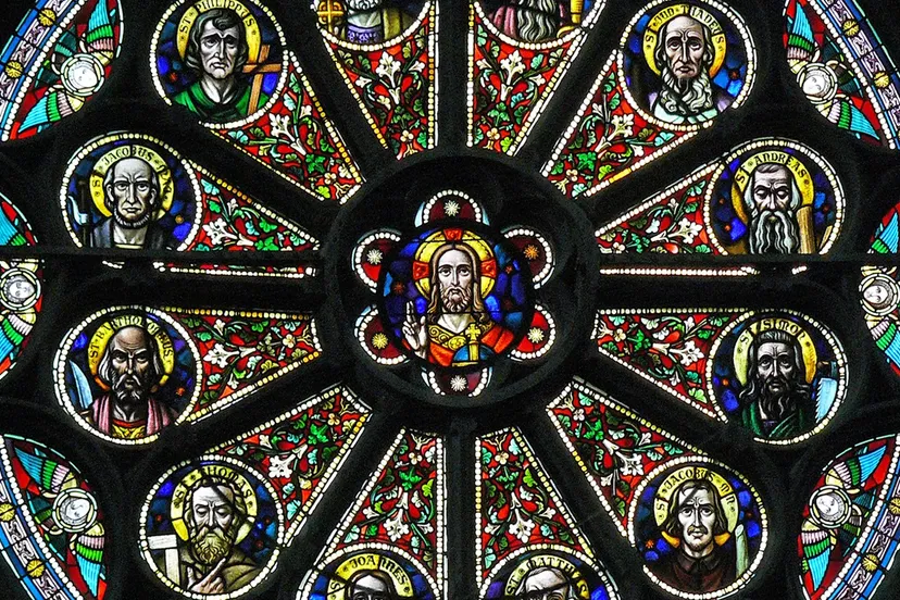 glas in lood ramen lambertuskerk