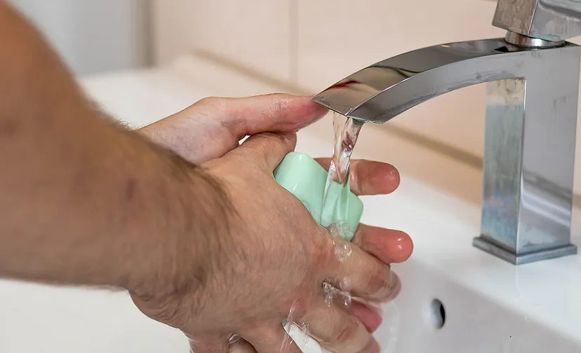 handen wassen 896x504