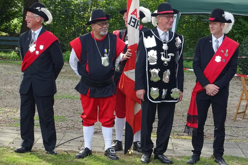 koning ben hofhuis adjudant chris tenda