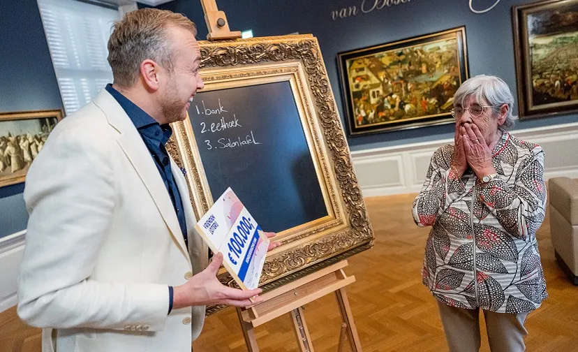 lies verrast door vriendenloterij ambassadeur jamai loman