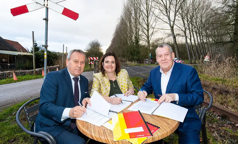 ondertekening verkoop duits lijntje 896x504