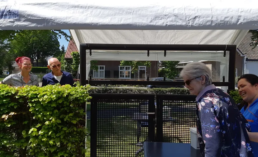 ontmoetingsmoment cunera ad van noort en dochter barbara bij romana van noort