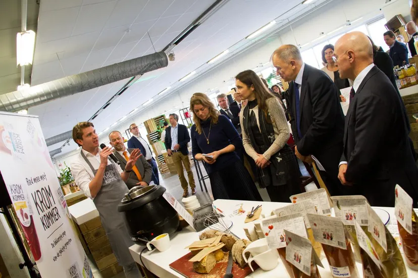 photo 2017 11 28 19 43 08