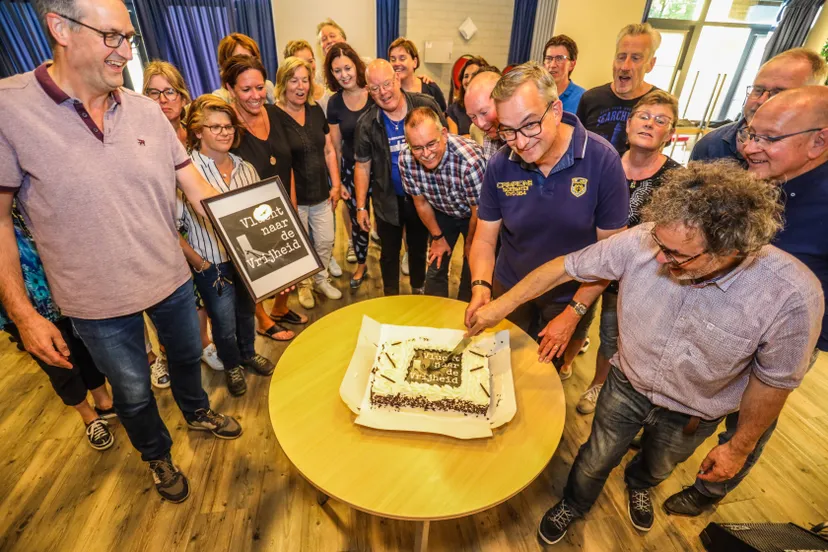 presentatie van het logo van de voorstelling vlucht naar de vrijheid