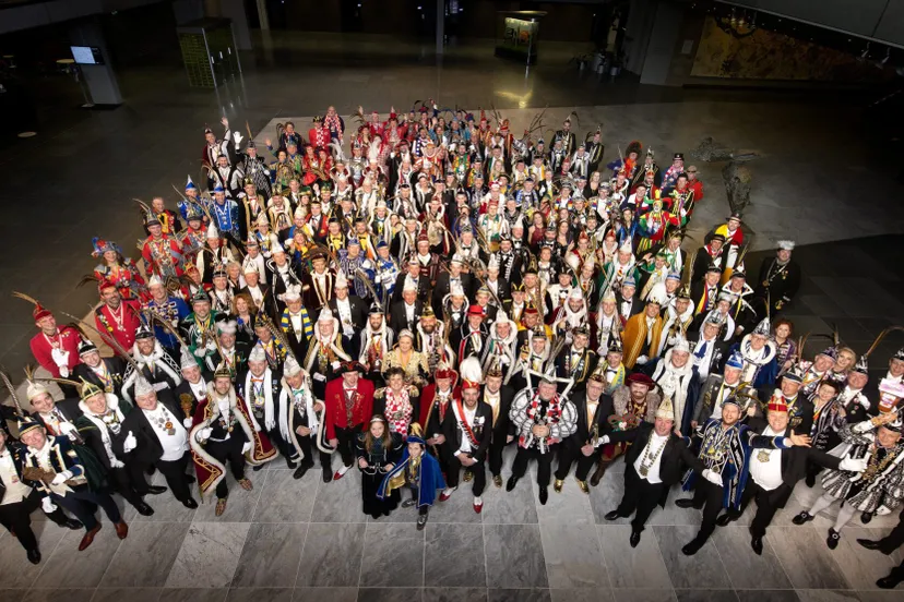 prinsen bijeen op sleuteldragersborrel 2048x1107 1