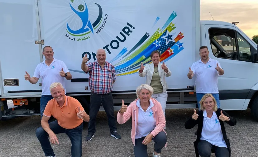 sam on tour 2020 team voor het busje