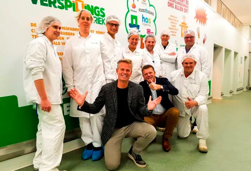 samenwerkers verspillingsfabriek klein stretch width808 height606 crop x50y50 compression50