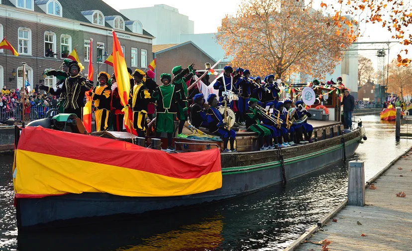 sint met groot gevolg naar veghel 896x504