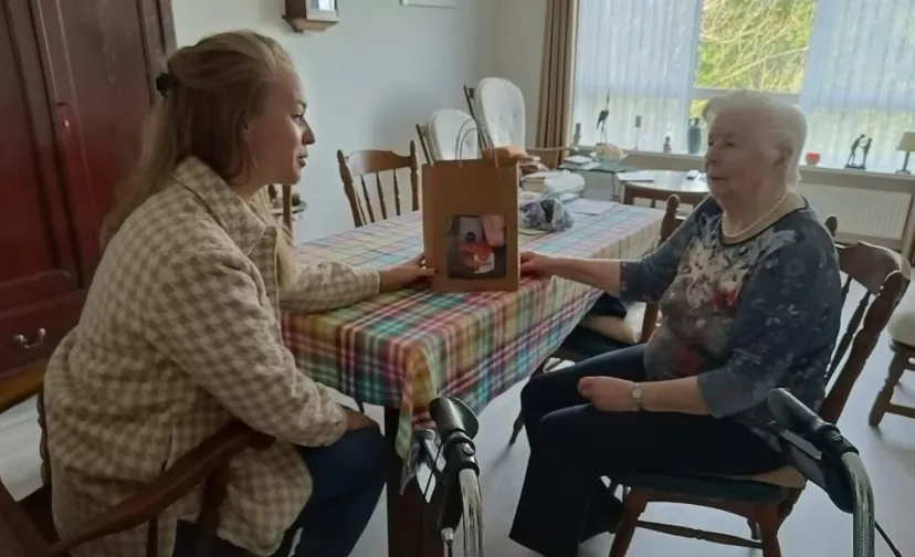 uitreiking mantelzorgcadeau veghel