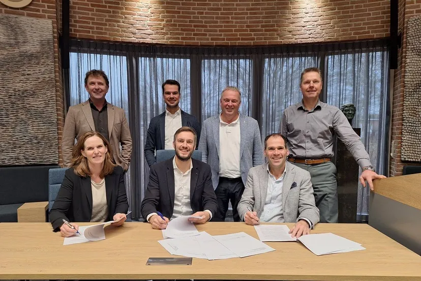 foto ondertekening wmo 17 dec 2024