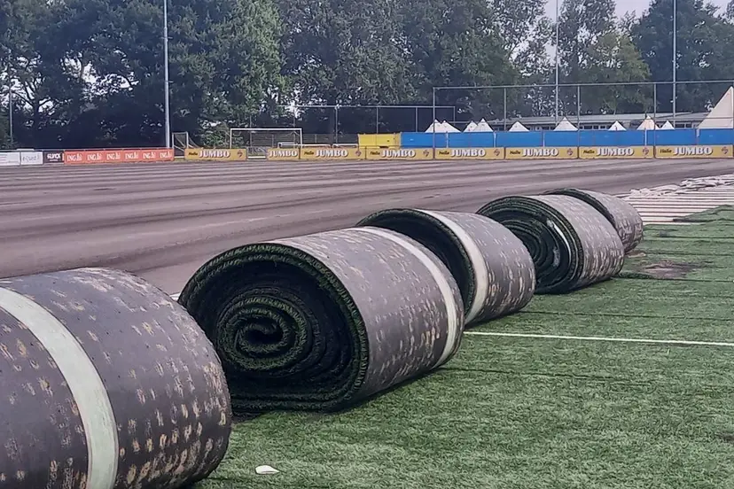 Vervaning kunstgras hoofdveld Blauw Geel4