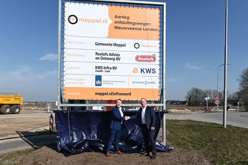 gemmeppel onthulling bord rotonde handelsweg 100322 foto daan prest 8679