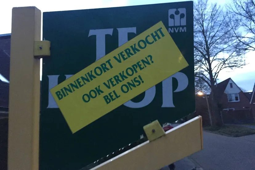 photo 6014996239877258171 y