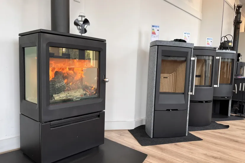 kachelarij foto showroom kachels kachelerij tt