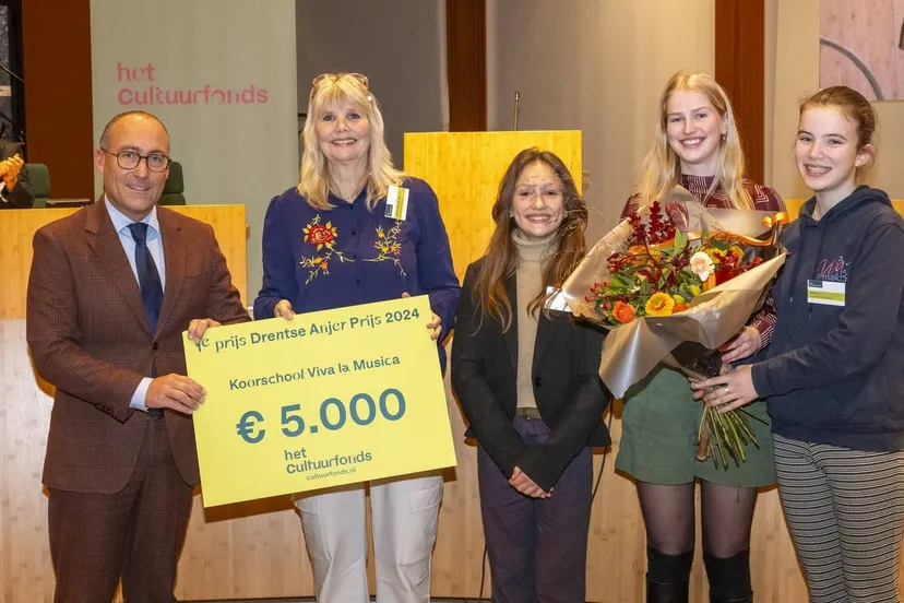 drenthe anjers uitgereikt viva la musica