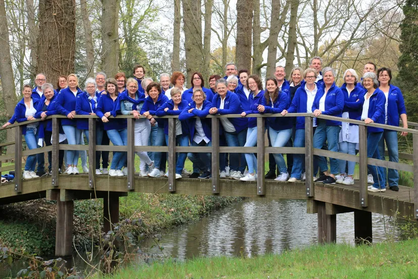 reestkerk foto x cream op brug